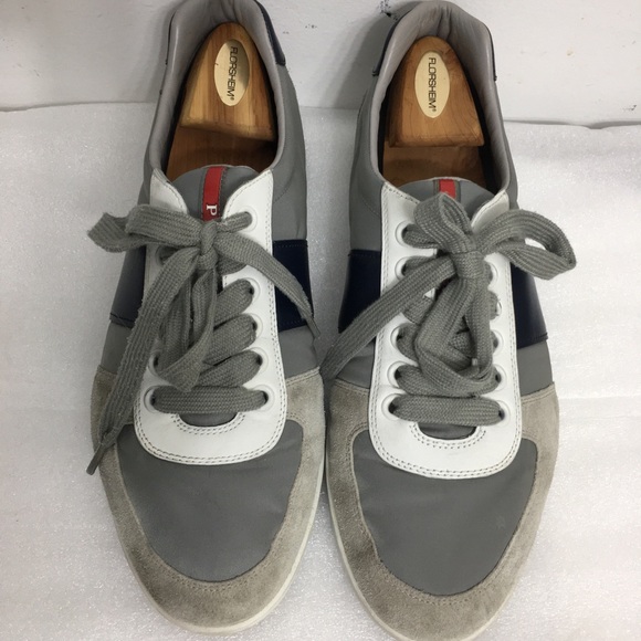 Prada Sneakers Gray and White Men's Shoes size 10. Serial number 4E 3086 10